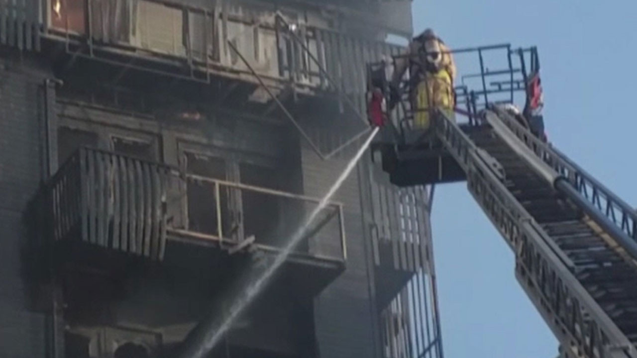 Pendik’te 7 katlı otelde yangın çıktı