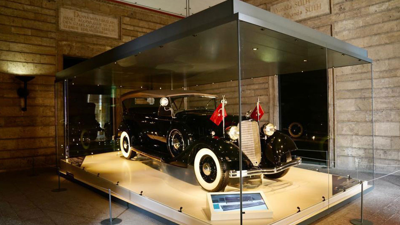 Şişecam, Anıtkabir’in otomobil vitrinleri ve kule camlarını yeniledi