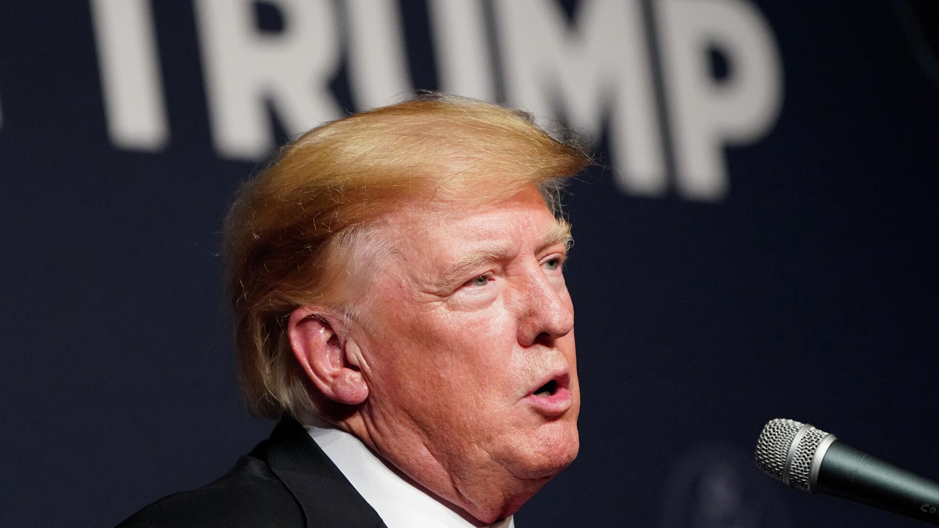 Trump, hakkındaki soruşturma nedeniyle jüri önünde ifade vermeye çağırıldı