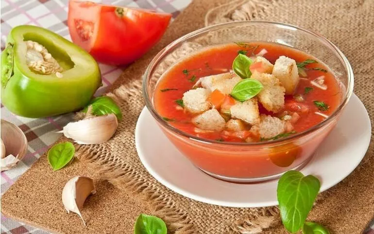 Gündemden düşmeyen GAZPACHO Çorbası TARİFİ