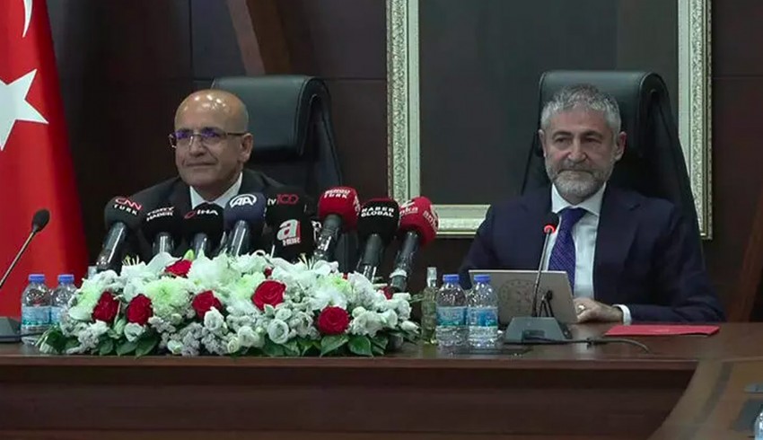 Mehmet Şimşek görevi devraldı